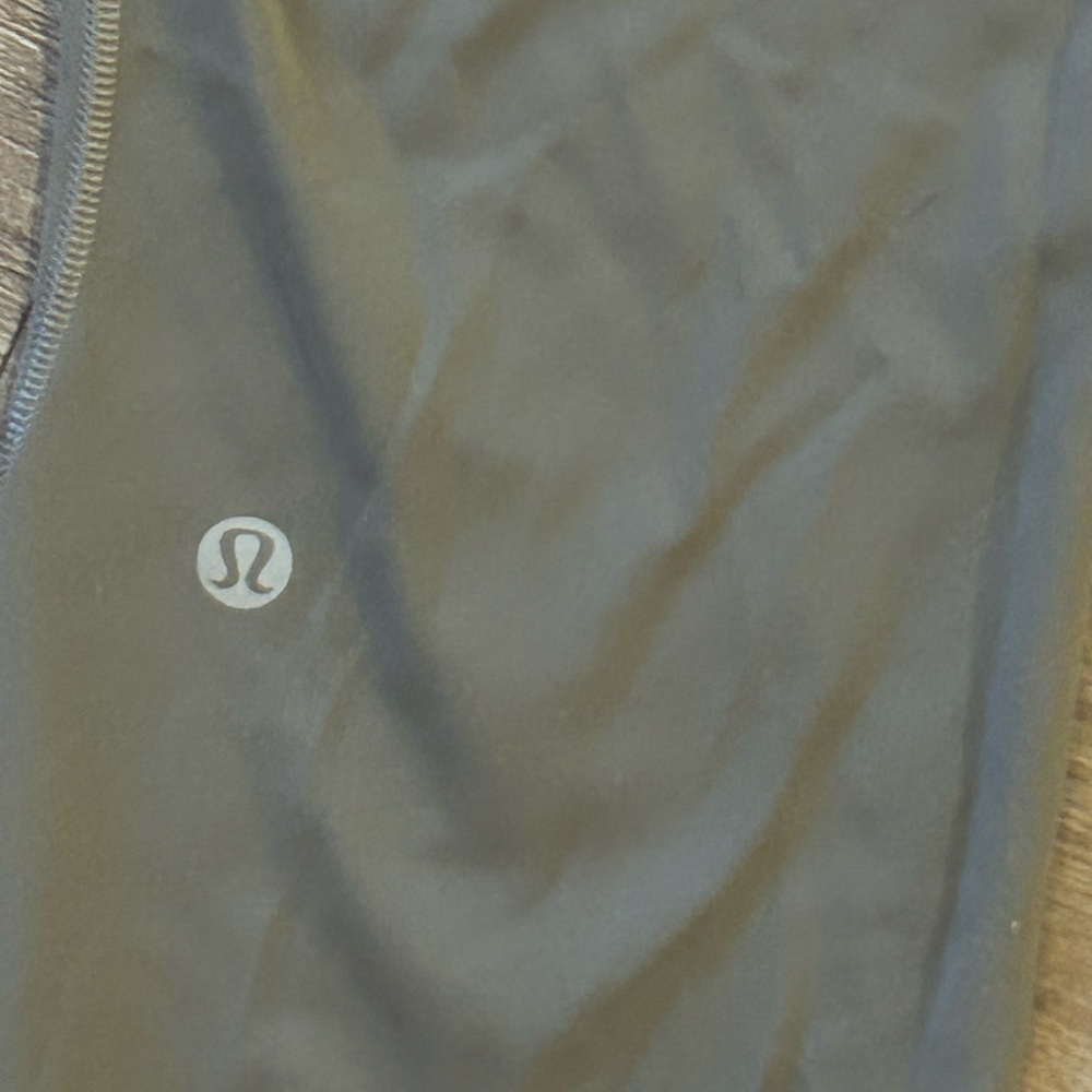 ✨ Lululemon Fast and Free 25” Pants | Size 10 | Reflective Dots | Grey-Beige - Picture 6 of 6